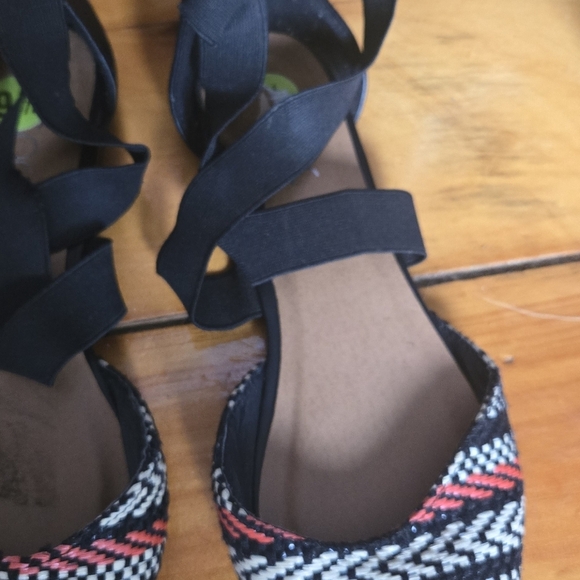 Women's Black and Red Striped Flats Sugar Size 9.5 - Picture 4 of 7